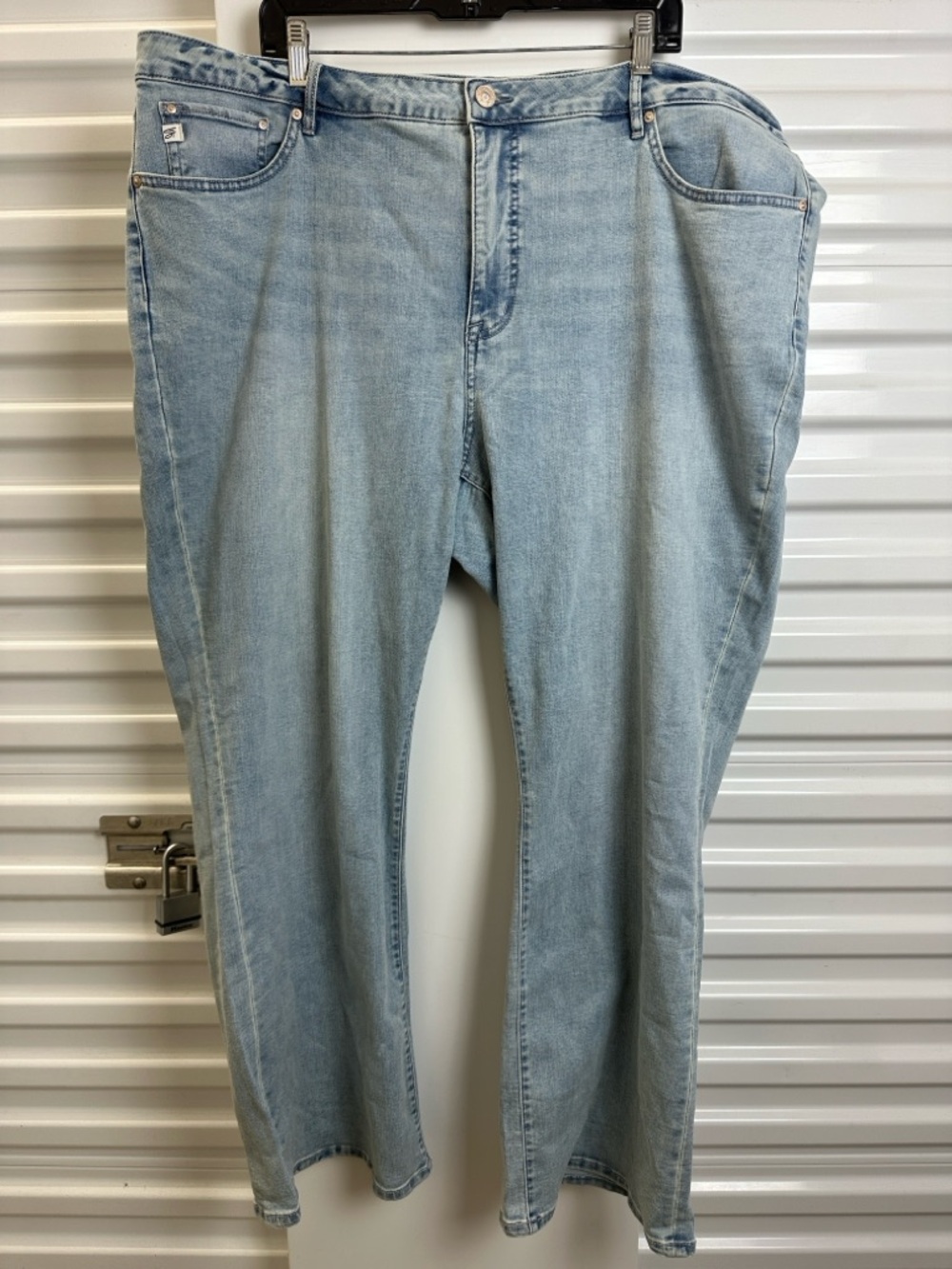 SEVEN7 Light Wash High-rise Slim Bootcut Jeans